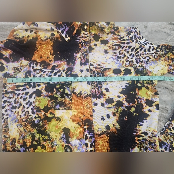 BCBG MAXAZRIA Mystical Leopard Art to Wear Snap Closure Long Sleeve Medium - Picture 13 of 16